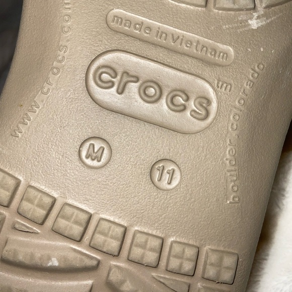 CROCS Men's Santa Cruz Beige Comfort Slip-On Loafer 11 - Picture 7 of 8